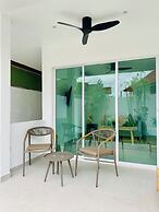 Baan Saint Tropez Villas Kata Beach