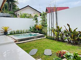 Baan Saint Tropez Villas Kata Beach