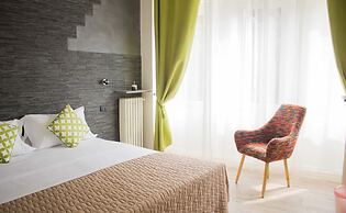 Aurelia Rooms