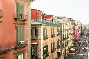 The Boutique Napoli Suite