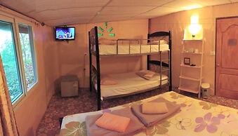 Baandin Chiewlarn Resort