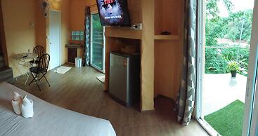 Baandin Chiewlarn Resort