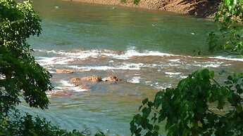 Baandin Chiewlarn Resort