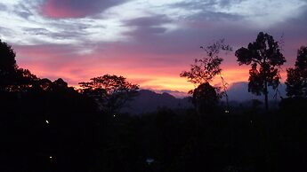 Baandin Chiewlarn Resort