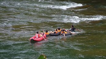 Baandin Chiewlarn Resort