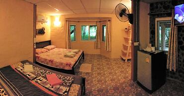 Baandin Chiewlarn Resort