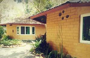 Baandin Chiewlarn Resort