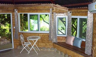 Baandin Chiewlarn Resort