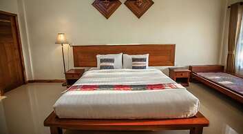 Nan Green Lake View Resort