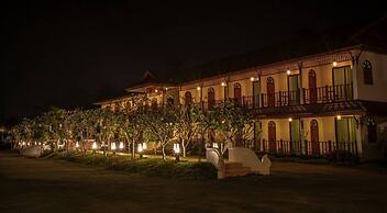 Nan Green Lake View Resort