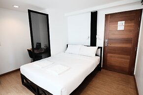 Wayha Hostel Don Mueang Airport