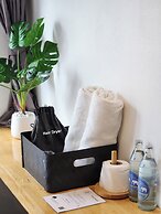 Wayha Hostel Don Mueang Airport