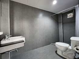 Wayha Hostel Don Mueang Airport