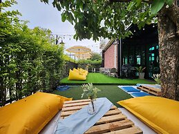 Wayha Hostel Don Mueang Airport