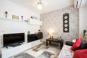 Little Sunny House 1