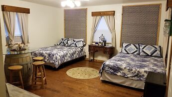 Mendelbaum Winery Guest Cabins