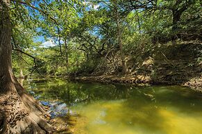 Mendelbaum Winery Guest Cabins