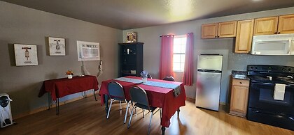 Mendelbaum Winery Guest Cabins