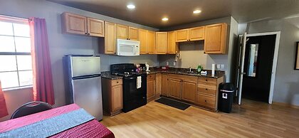 Mendelbaum Winery Guest Cabins