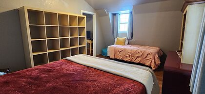 Mendelbaum Winery Guest Cabins