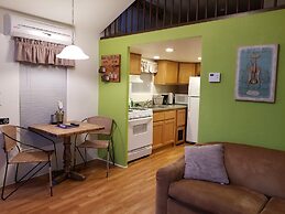 Mendelbaum Winery Guest Cabins