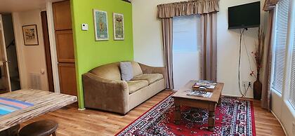 Mendelbaum Winery Guest Cabins