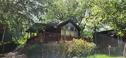 Mendelbaum Winery Guest Cabins