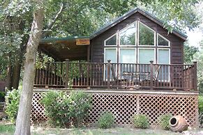 Mendelbaum Winery Guest Cabins