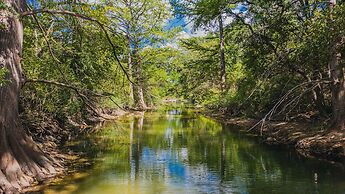Mendelbaum Winery Guest Cabins