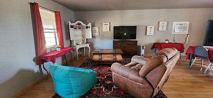 Mendelbaum Winery Guest Cabins