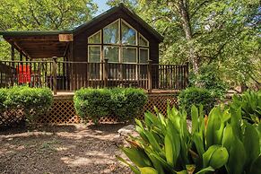 Mendelbaum Winery Guest Cabins