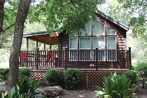 Mendelbaum Winery Guest Cabins