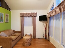 Mendelbaum Winery Guest Cabins