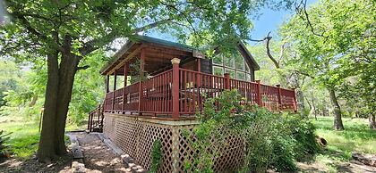 Mendelbaum Winery Guest Cabins