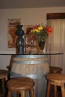 Mendelbaum Winery Guest Cabins