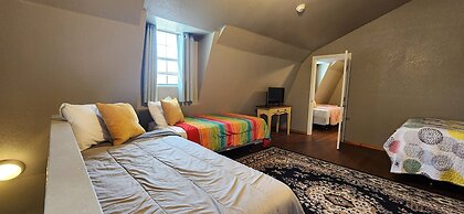 Mendelbaum Winery Guest Cabins