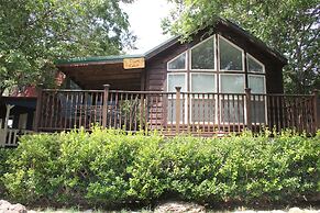 Mendelbaum Winery Guest Cabins