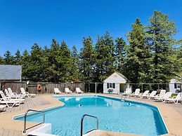 Green Gables Bungalow Court