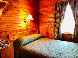 Green Gables Bungalow Court