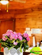 Green Gables Bungalow Court