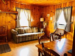 Green Gables Bungalow Court