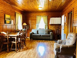 Green Gables Bungalow Court