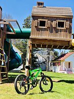 Green Gables Bungalow Court