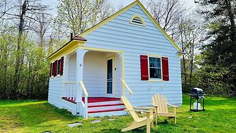 Green Gables Bungalow Court