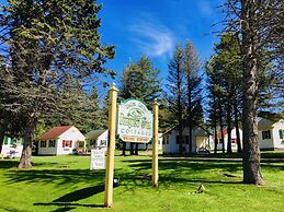 Green Gables Bungalow Court