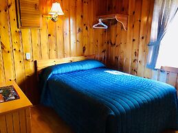 Green Gables Bungalow Court