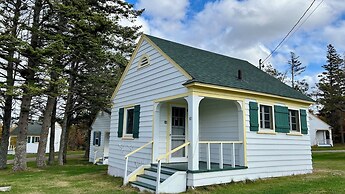 Green Gables Bungalow Court