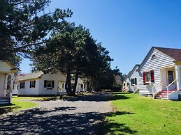 Green Gables Bungalow Court