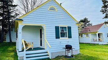 Green Gables Bungalow Court