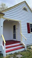 Green Gables Bungalow Court